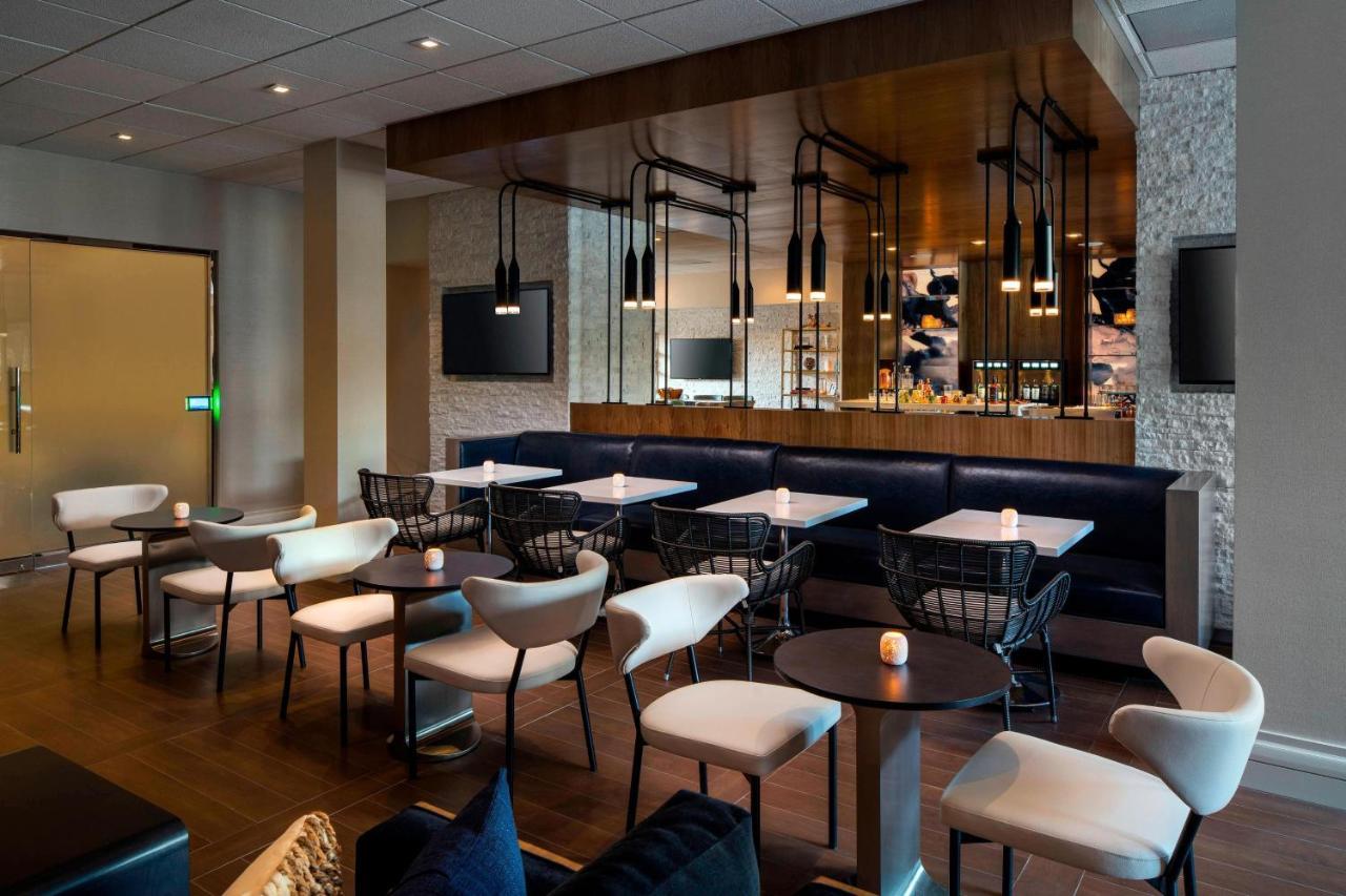 Irvine Marriott Hotel Екстериор снимка