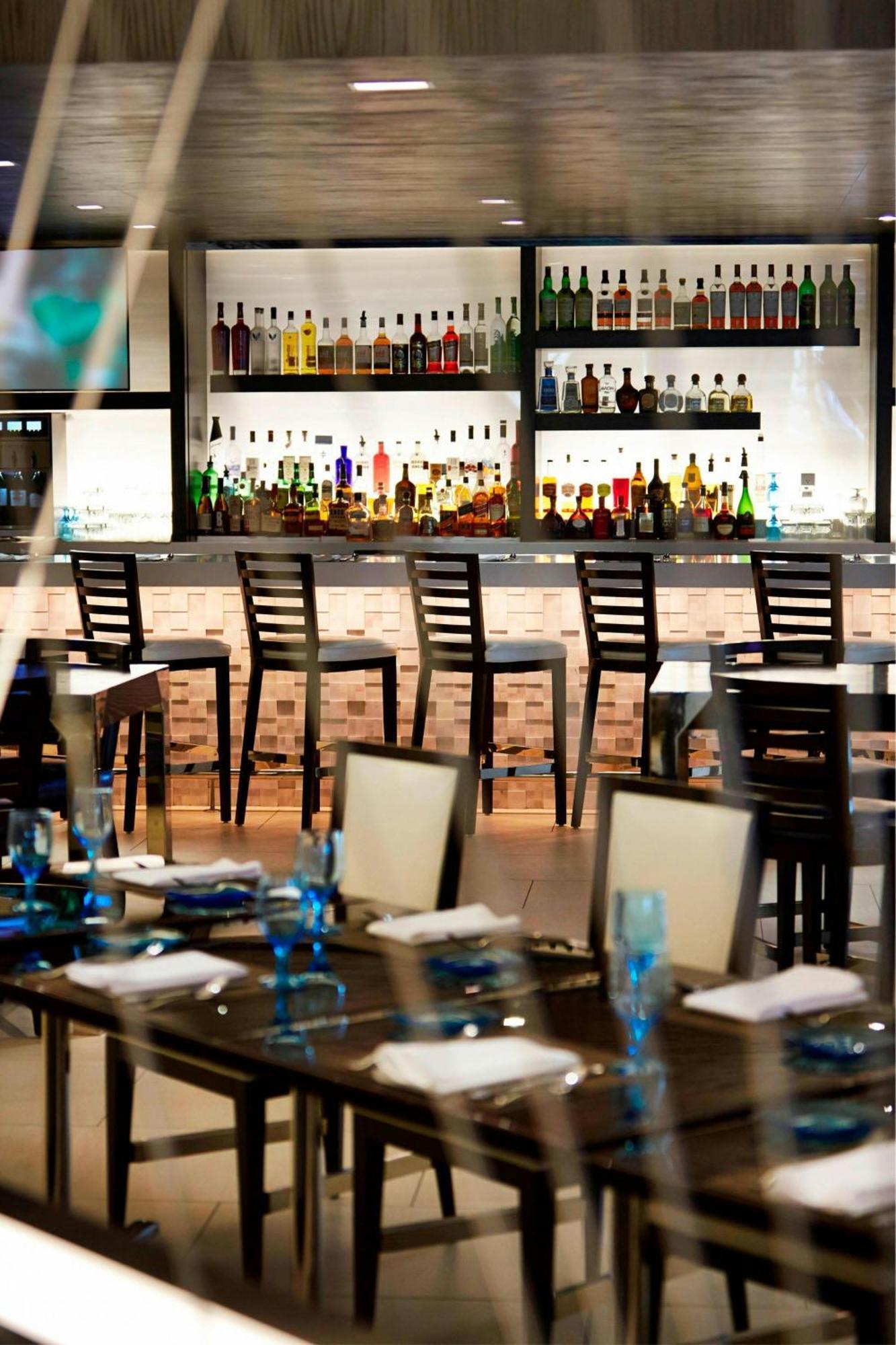 Irvine Marriott Hotel Екстериор снимка