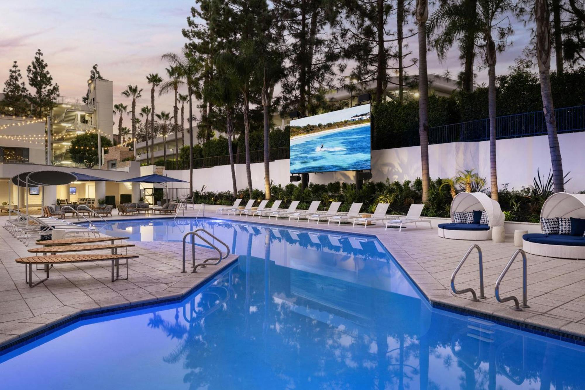 Irvine Marriott Hotel Екстериор снимка