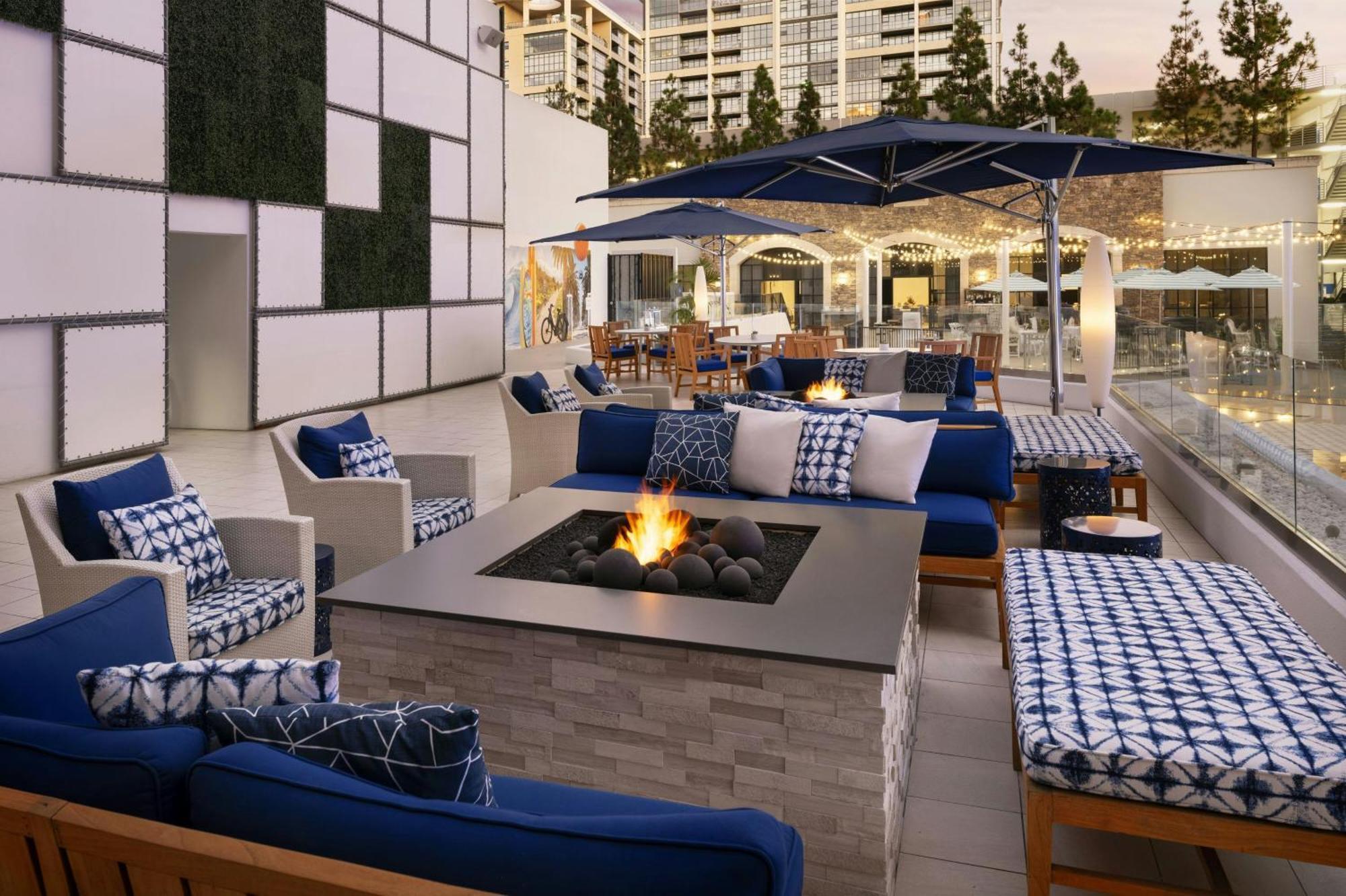 Irvine Marriott Hotel Екстериор снимка